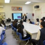 Кентау: жоғары сынып оқушылары АИТВ жайлы ақпаратпен танысты